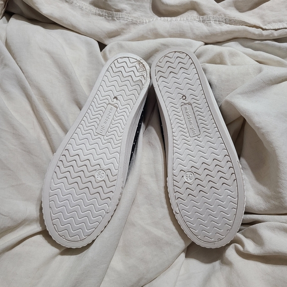 Madden Girl Women's Marisa Sneaker - Picture 3 of 7